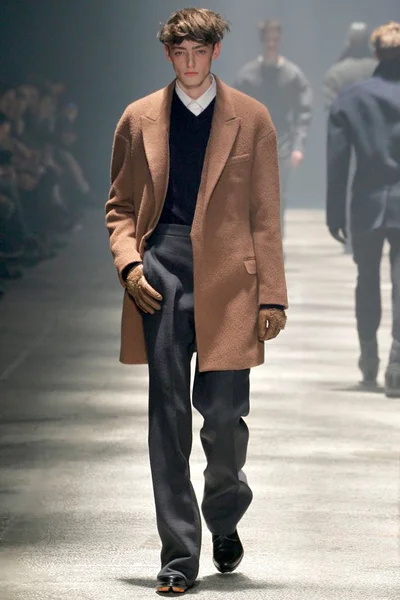 Look 20